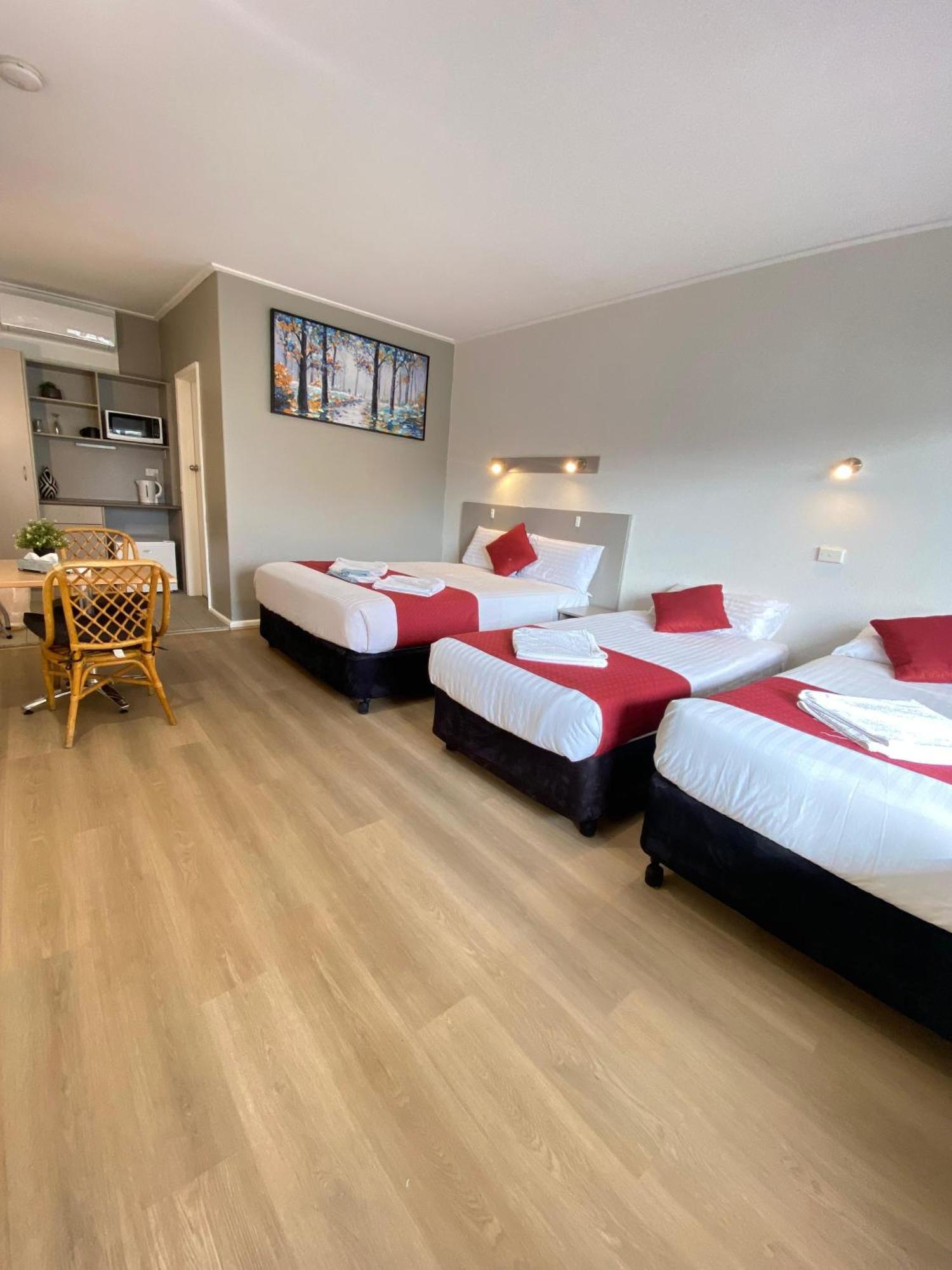 Cobb Inlander Motel Hay Extérieur photo